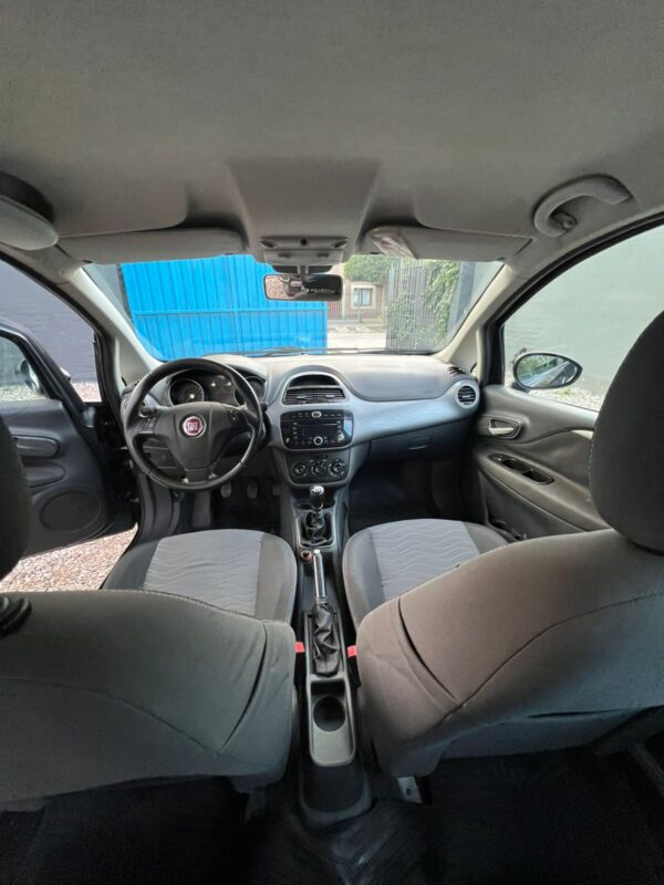 Fiat Punto Essence 2013 - Image 3