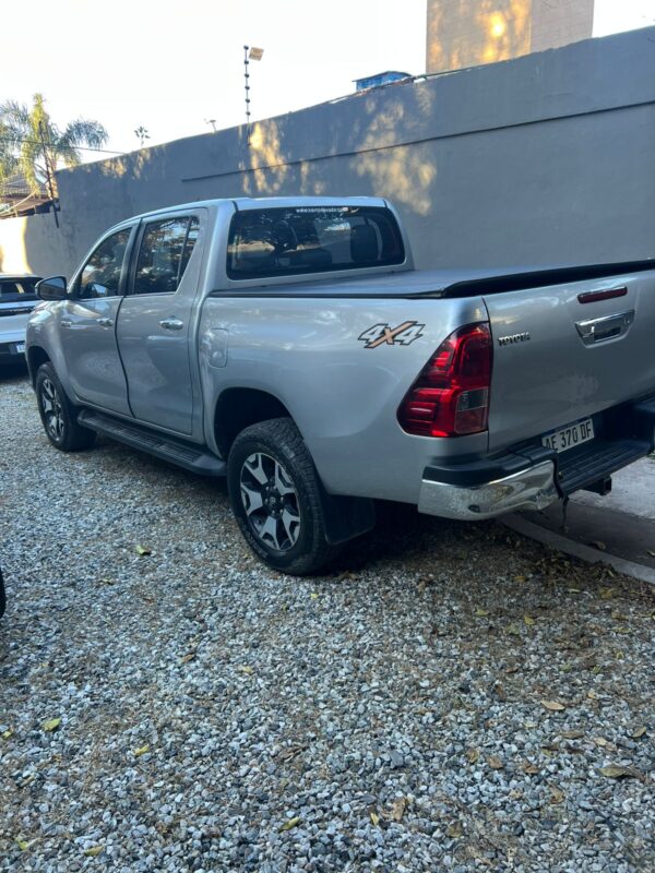 Toyota Hilux SRX 4x4 AT 2020 - Image 7