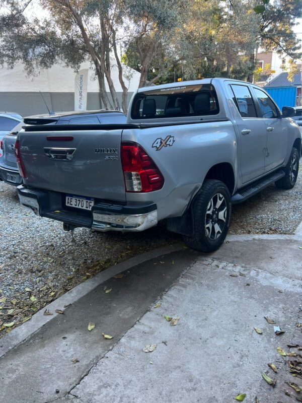 Toyota Hilux SRX 4x4 AT 2020 - Image 6
