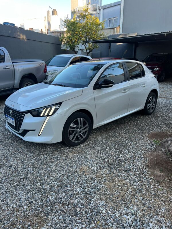 Peugeot 208 Feline Tiptronic 2022 - Image 6