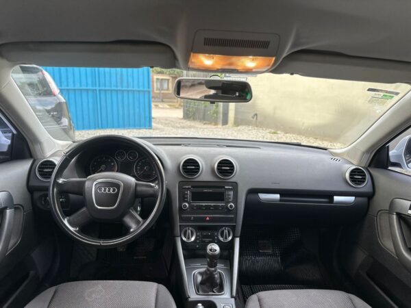 Audi A3 1.6 Sportback 2010 - Image 3