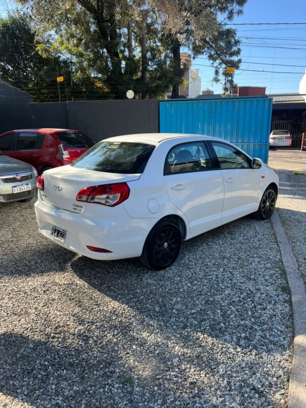 Chery Fulwin Sedán 2016 · con GNC. - Image 8