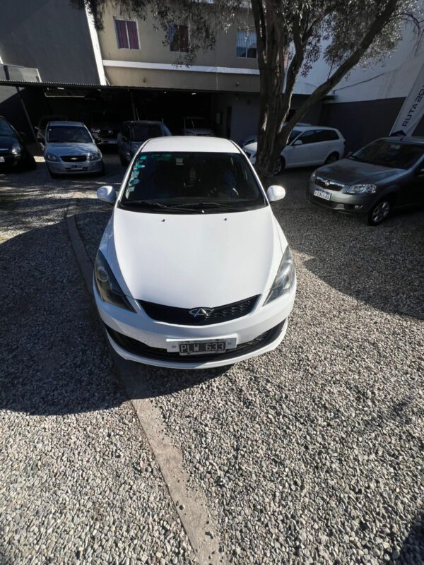 Chery Fulwin Sedán 2016 · con GNC. - Image 2