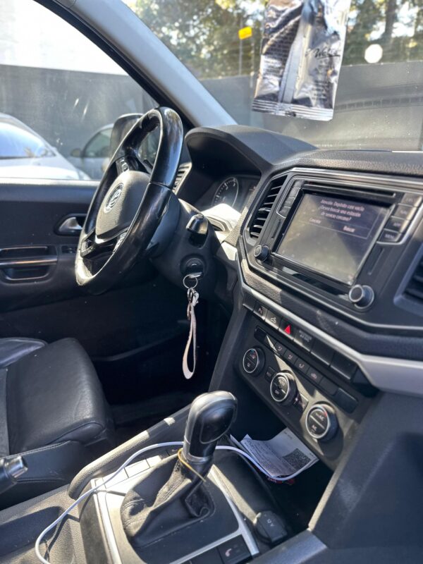 Volkswagen Amarok Highline 4x4 Automática 2019 - Image 6